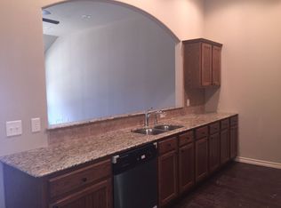 1401 Mosley Cir S #100, Longview, TX 75605