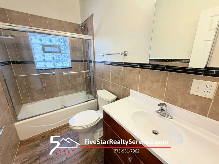 4729 N Saint Louis Ave #2 — Photo 5
