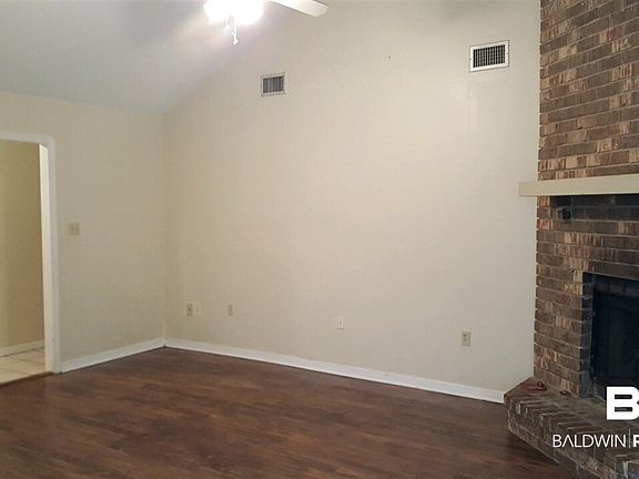 3rd image of 103 Rainer Cir