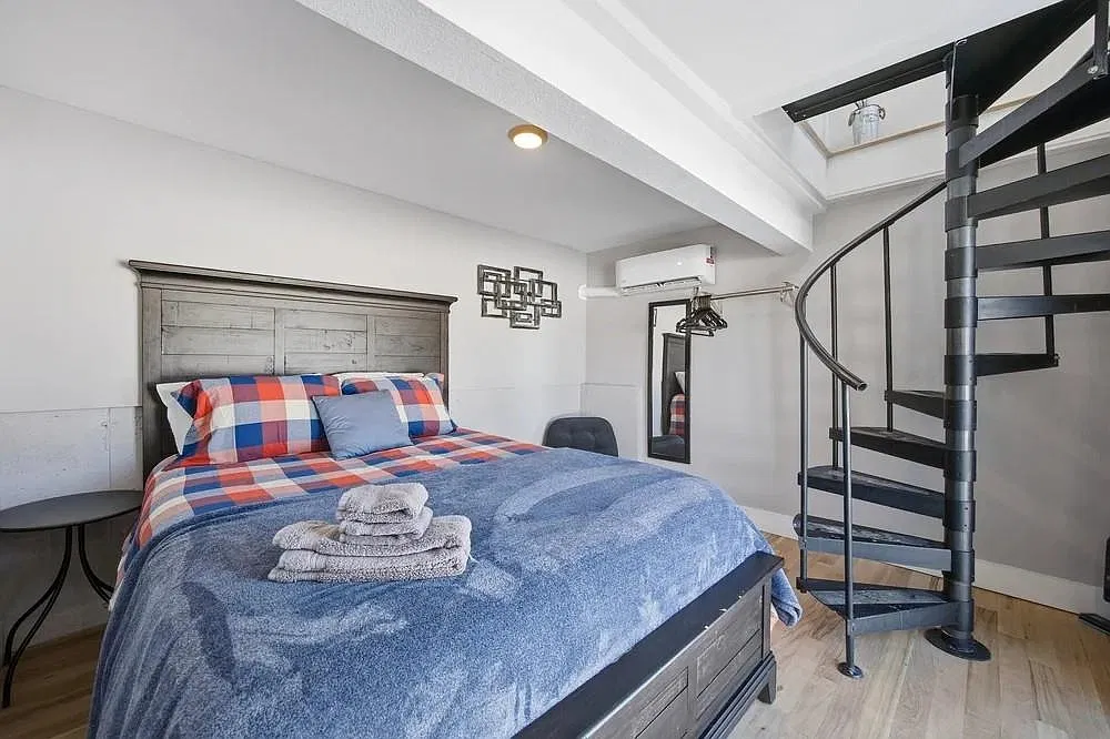 1 bed, 1.0 bath, 1200 sqft, $2,250 — Photo 4