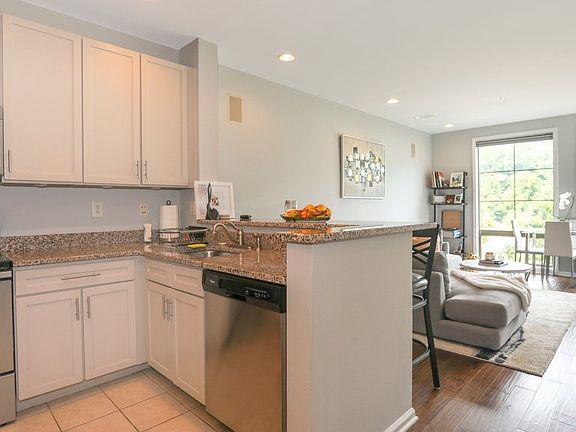 3rd image of 24 Avenue At Port Imperial APT 324