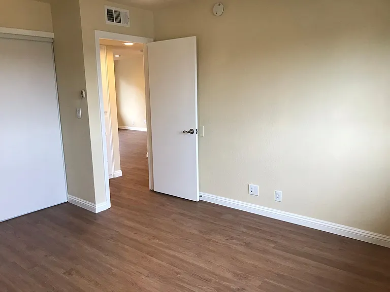 49 S Craig Ave #4 — Photo 17