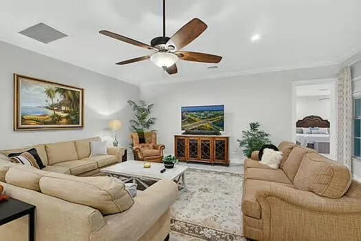 357 Chambord Terrace Palm — Photo 12
