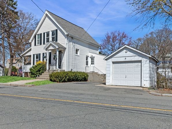 431 Swains Pond Ave, Melrose, MA 02176