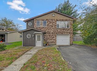 1233 Hamilton St, Stroudsburg, PA 18360
