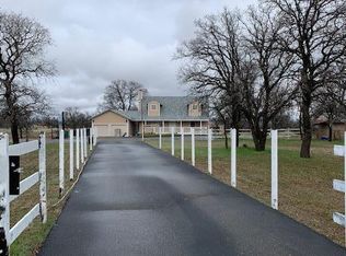19260 Davidson Ln, Anderson, CA 96007