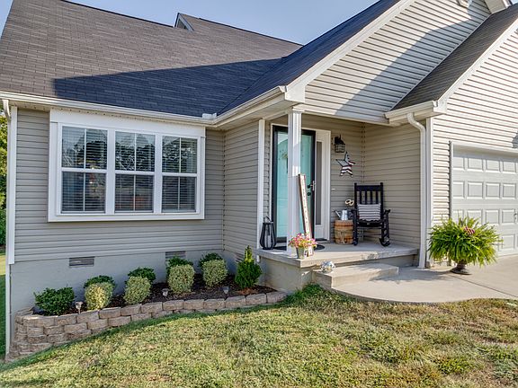 3rd image of 1263 Swan Pond Ln