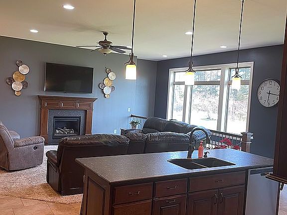 5th image of 1391 Lakewoods Dr NE