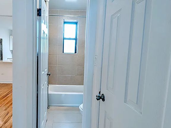 5th image of 96 Hart St APT 1A