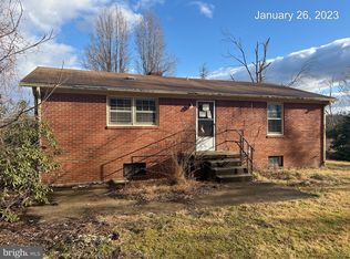 10035 Conde Rd, Marshall, VA 20115