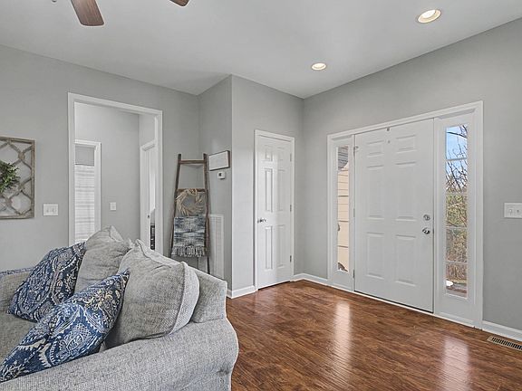 5th image of 359 Annie Ln