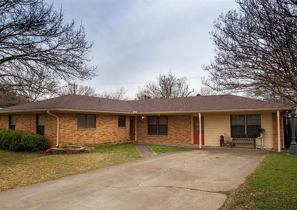 1st image of 511 W Highland Dr
