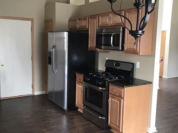 3rd image of 3734 Harwood Ln