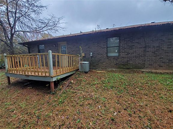 2nd image of 1631 Pinedale Cir NW