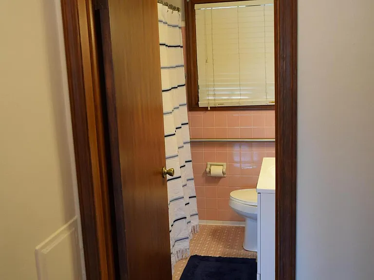 2459 Medford St — Photo 31