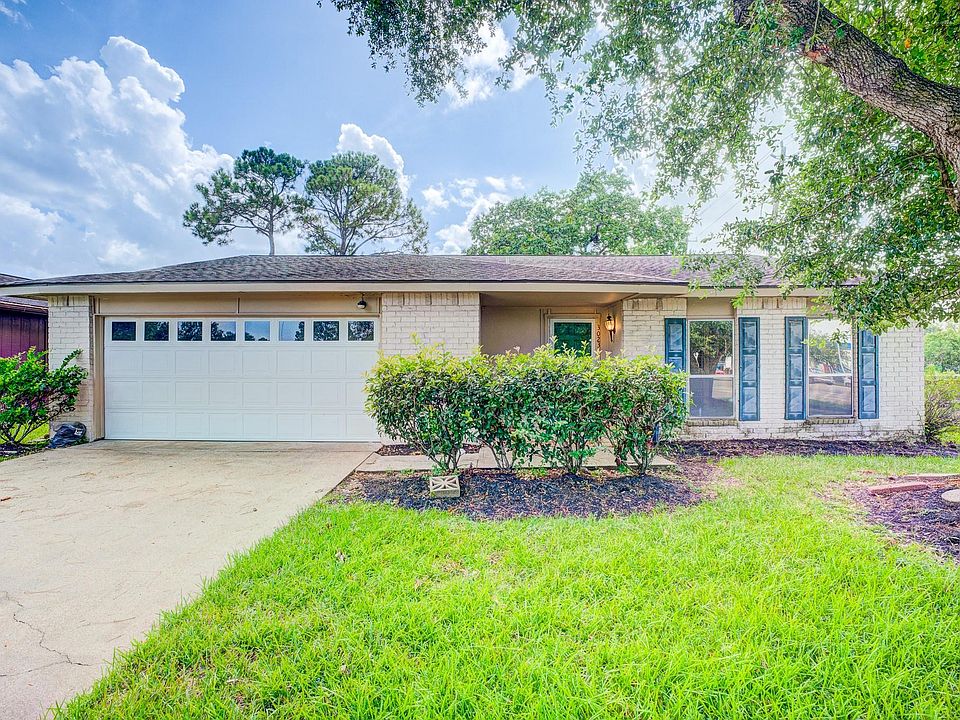 1st image of 3023 Quail Valley East Dr