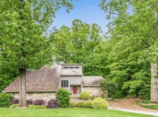 104 Beechwood Ct, Oak Ridge, TN 37830