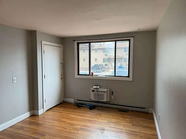 33 Korman Rd — Photo 5