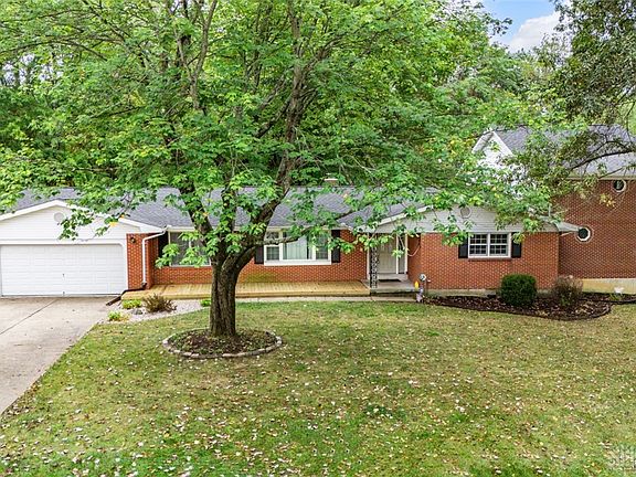 3rd image of 2879 Vickie Dr