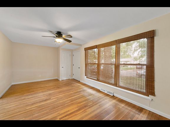 4th image of 622 Holiday Ave