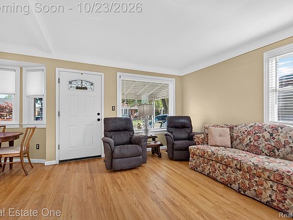 3rd image of 15203 Dasher Ave