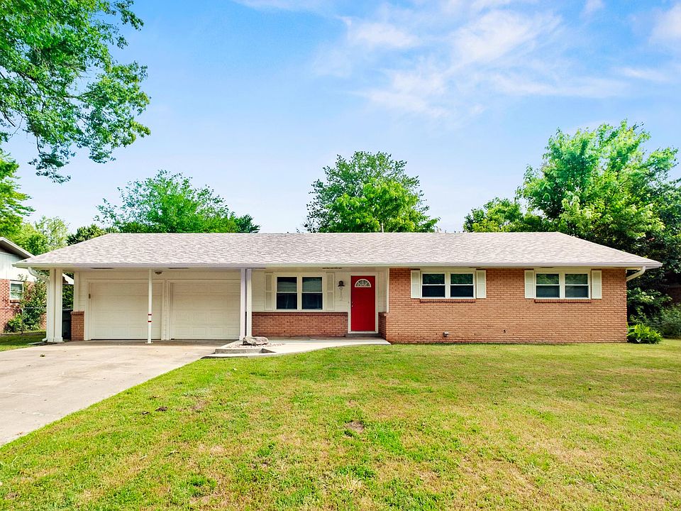 1st image of 912 W Bel Air Dr