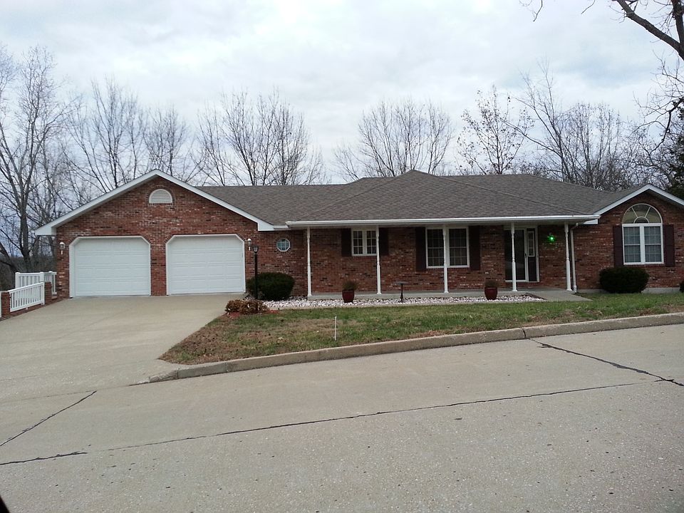 1st image of 2324 Yorktown Dr.