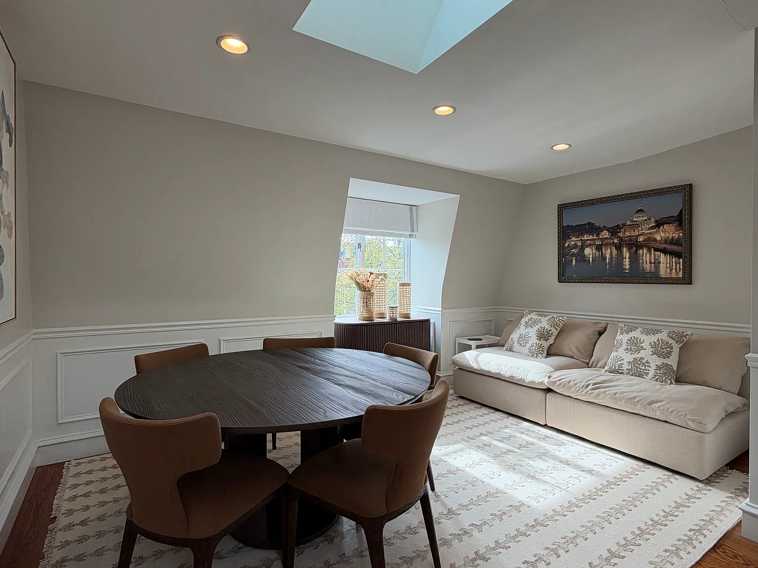 2 bed, 2.5 bath, 1250 sqft, $6,700 — Photo 4