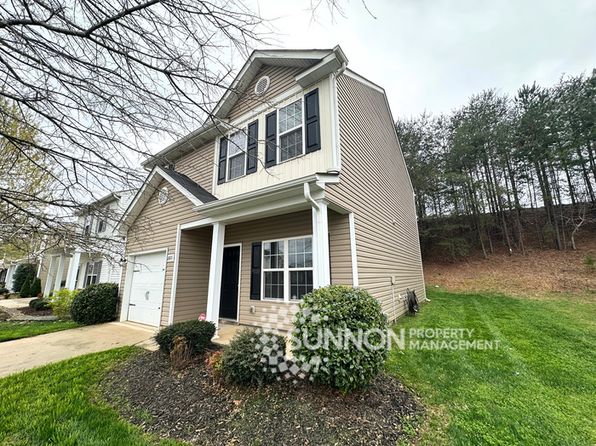 2601 Meadow Crossing Dr, Dallas, NC 28034