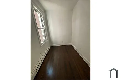 25 Cedar St Photo 1