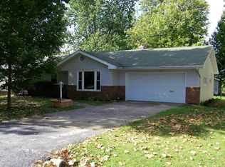 529 N Lone Pine Ave, Springfield, MO 65802