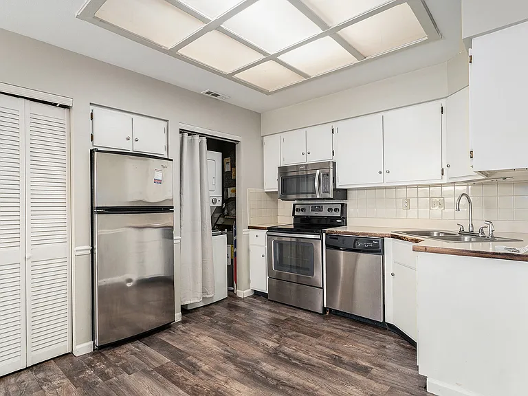 644 Green Jade Dr #E — Photo 14