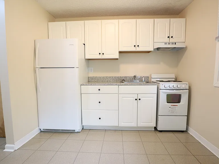 275 Owens Rd #8 — Photo 6