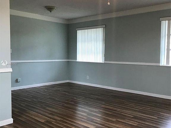 4th image of 266 Basin Dr #1-2