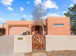 6651 Camino Rojo, Santa Fe, NM 87507