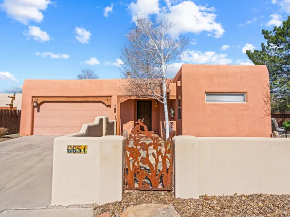 6651 Camino Rojo, Santa Fe, NM 87507