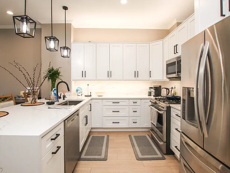 340 W Superior St #1604 — Photo 6