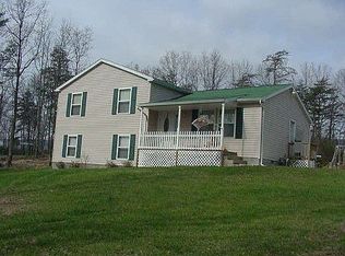 1210 Apple Orchard Cir, Berkeley Springs, WV 25411