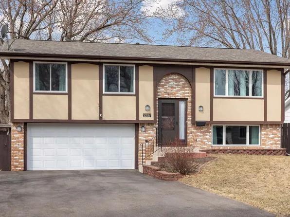 3207 Edgewood Ave N, Crystal, MN 55427