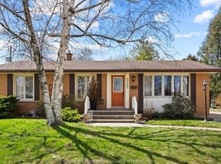2585 Randolph Ave, Windsor, ON N9E 3E1