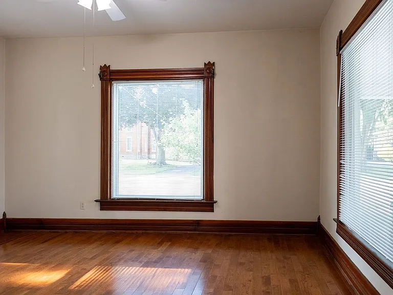 409 W Wooster St — Photo 27