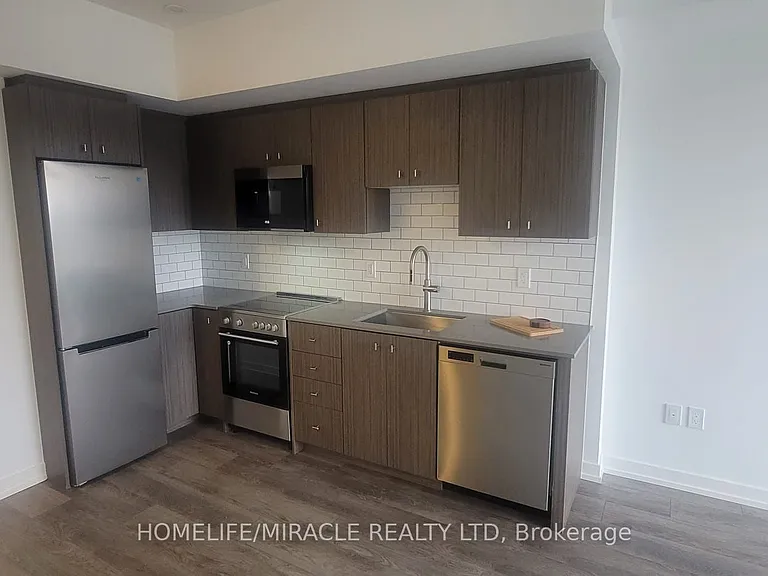 5 Wellington St S #1108 — Photo 3