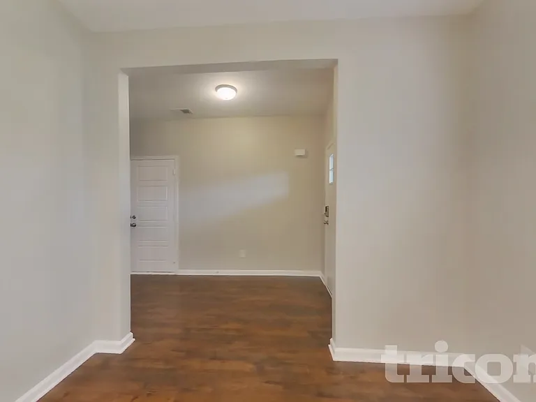 812 Ellyson Dr — Photo 4