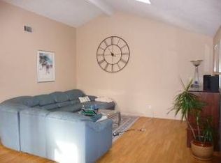 37206 Village 37, Camarillo, CA 93012