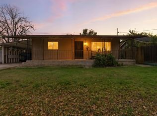 469 Pomegranate St, Woodlake, CA 93286