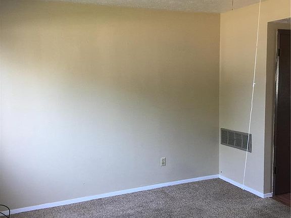 2nd image of 1338 Virginia Ave