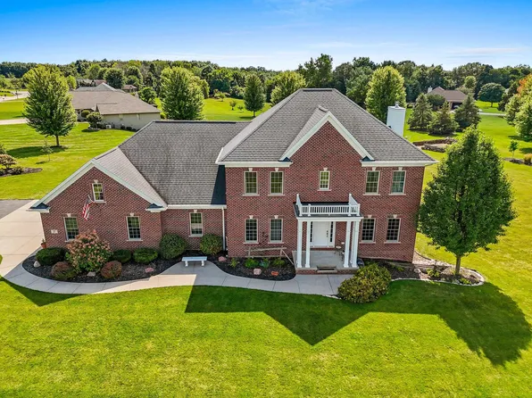 27 Golden Wheat Ln, Wrightstown, WI 54180