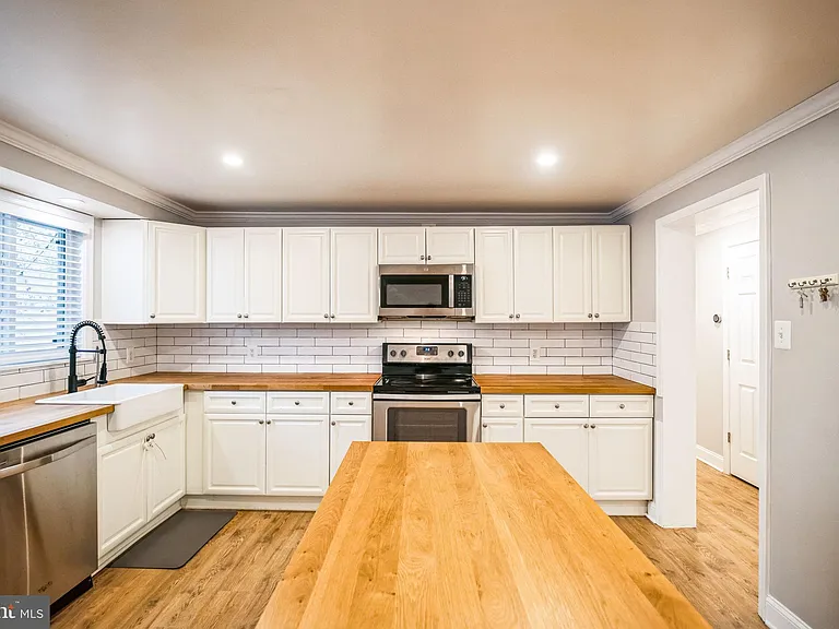16080 Deer Park Dr — Photo 7