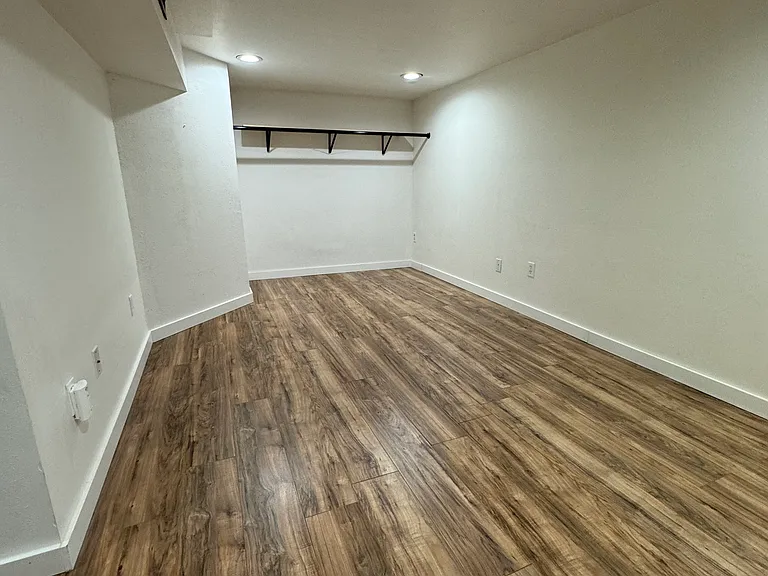 3124 W Euclid Ave — Photo 27