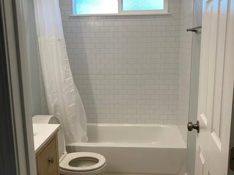 1019 Hoitt Ave #B — Photo 11